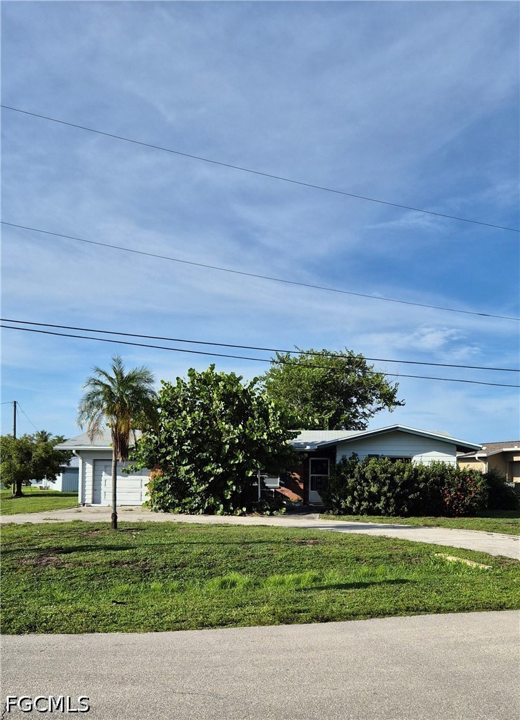 2 Bed Waterfront Home for Sale in Yacht Club, photo 3