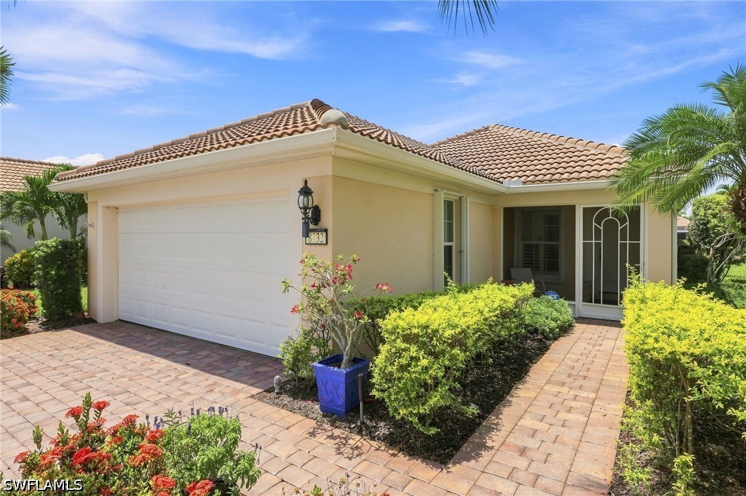 3 Bed Waterfront Home for Sale in Verona Walk, photo 3