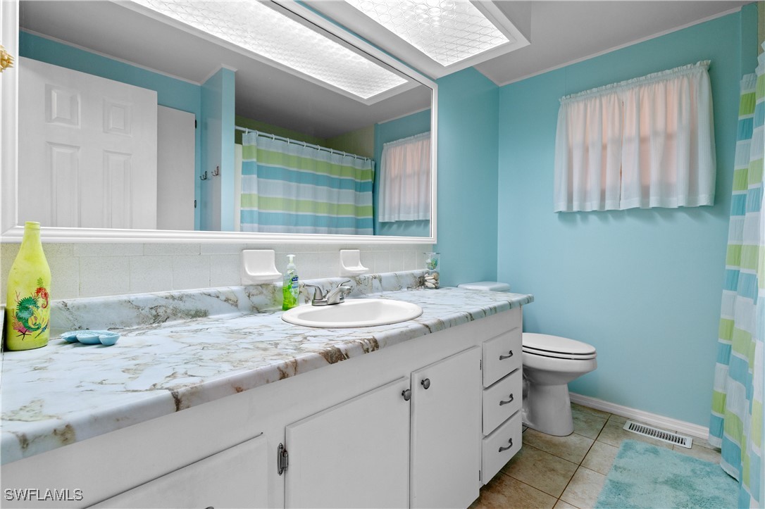 2 Bed ManufacturedHome for Sale in Carriage Village, FL — photo 21