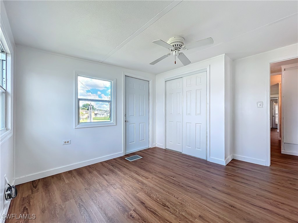 2 Bed ManufacturedHome for Sale in Mobile Manor, FL, $75,000 — photo 21