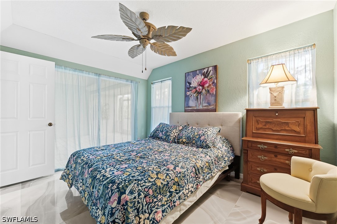 2 Bed Attached for Sale in Estero, photo 21