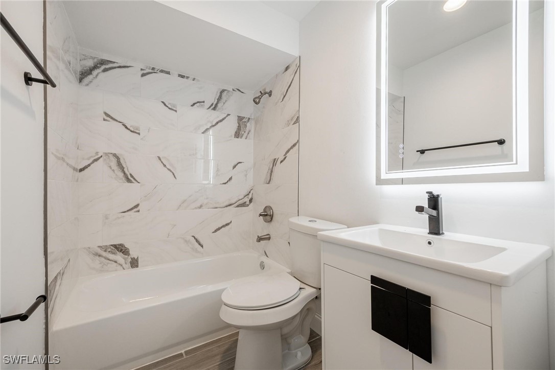 3 Bed SingleFamilyResidence for Sale in Kelly Greens, FL — photo 21