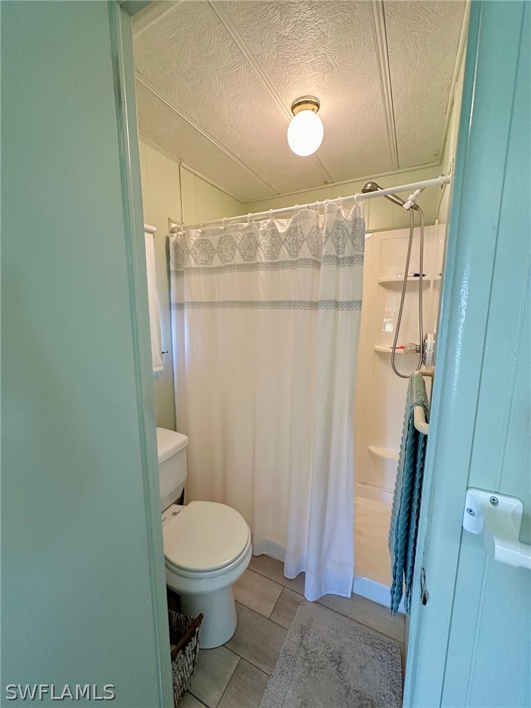2 Bed ManufacturedHome for Sale in North Fort Myers, FL — photo 21