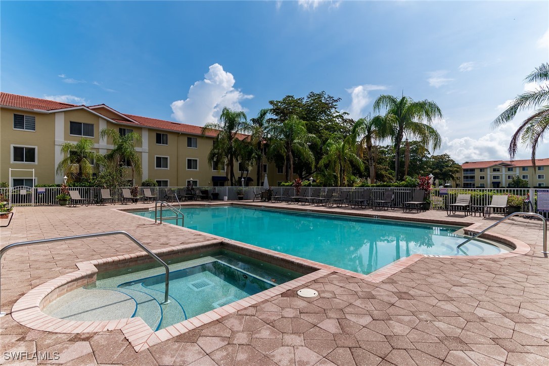 2 Bed Condominium for Sale in Naples, photo 21