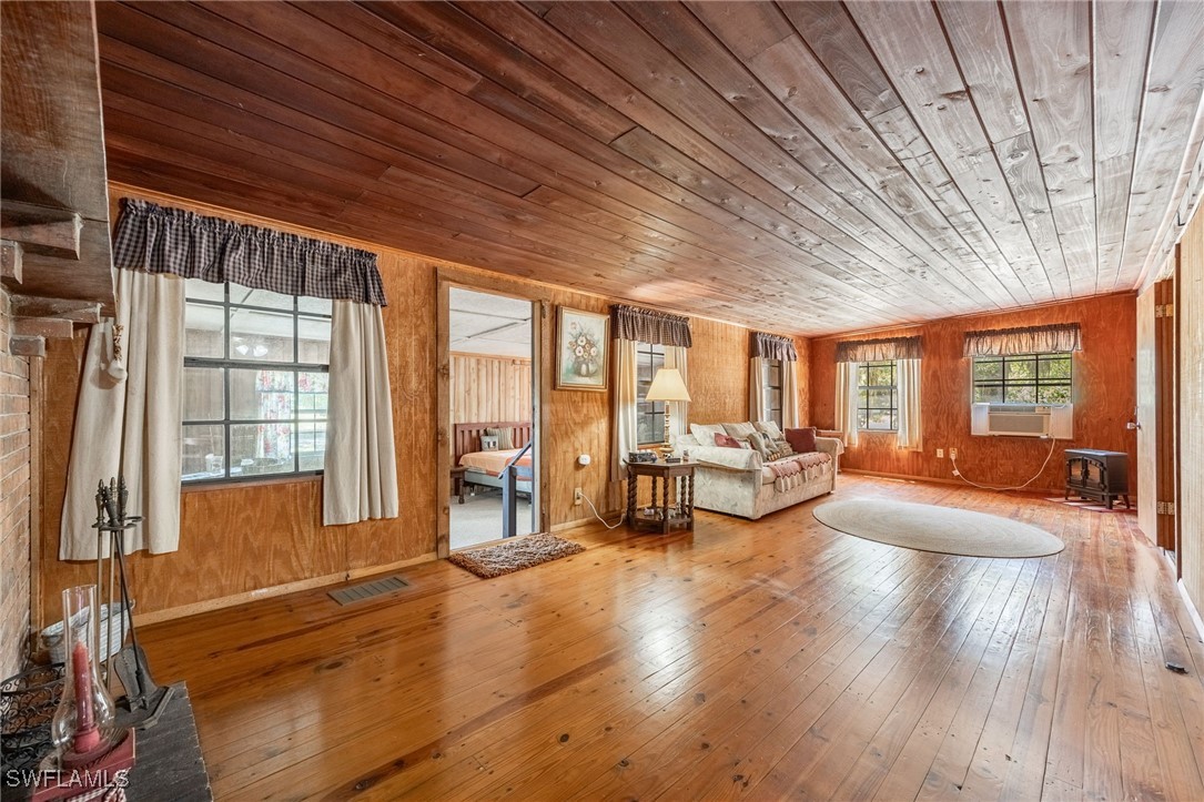 3 Bed SingleFamilyResidence for Sale in North Fort Myers, photo 21