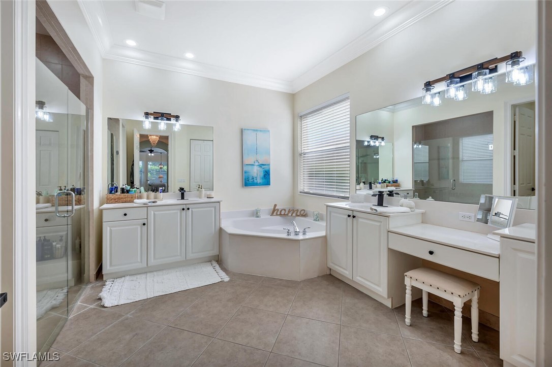 4 Bed Pool Home for Sale in Saturnia Lakes, photo 21
