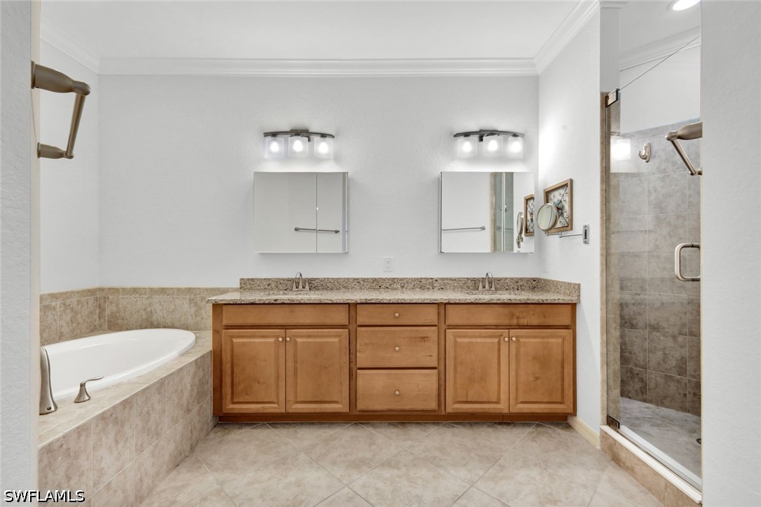 3 Bed Condominium for Sale in Hideaway Cove, photo 21