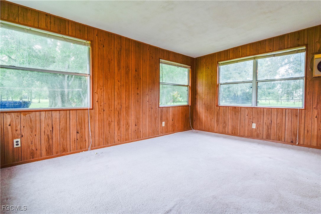 3 Bed SingleFamilyResidence for Sale in Buckingham, FL — photo 21