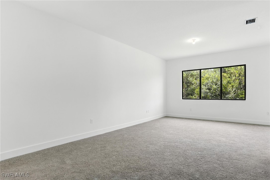3 Bed SingleFamilyResidence for Sale in Silverwood, FL — photo 21