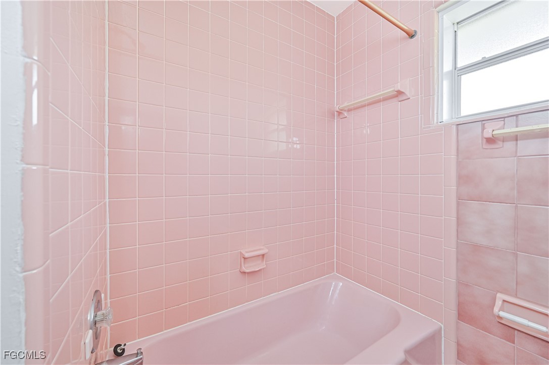 3 Bed SingleFamilyResidence for Sale in Lehigh Acres, photo 21