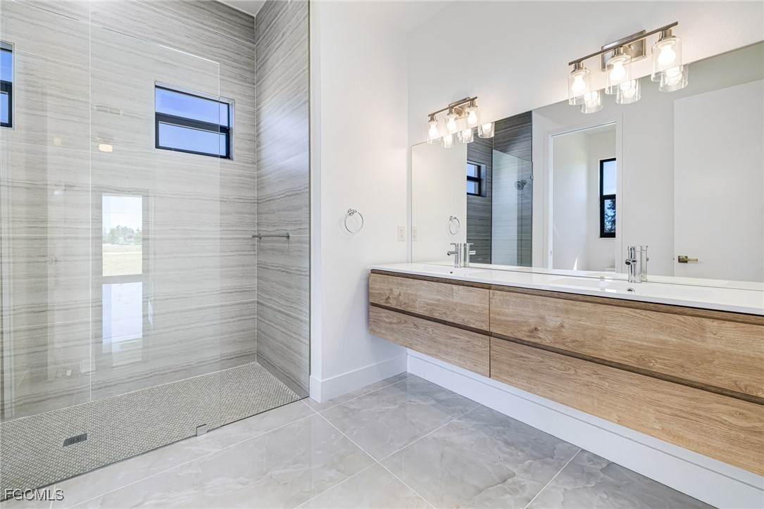 4 Bed SingleFamilyResidence for Sale in Cape Coral, photo 21