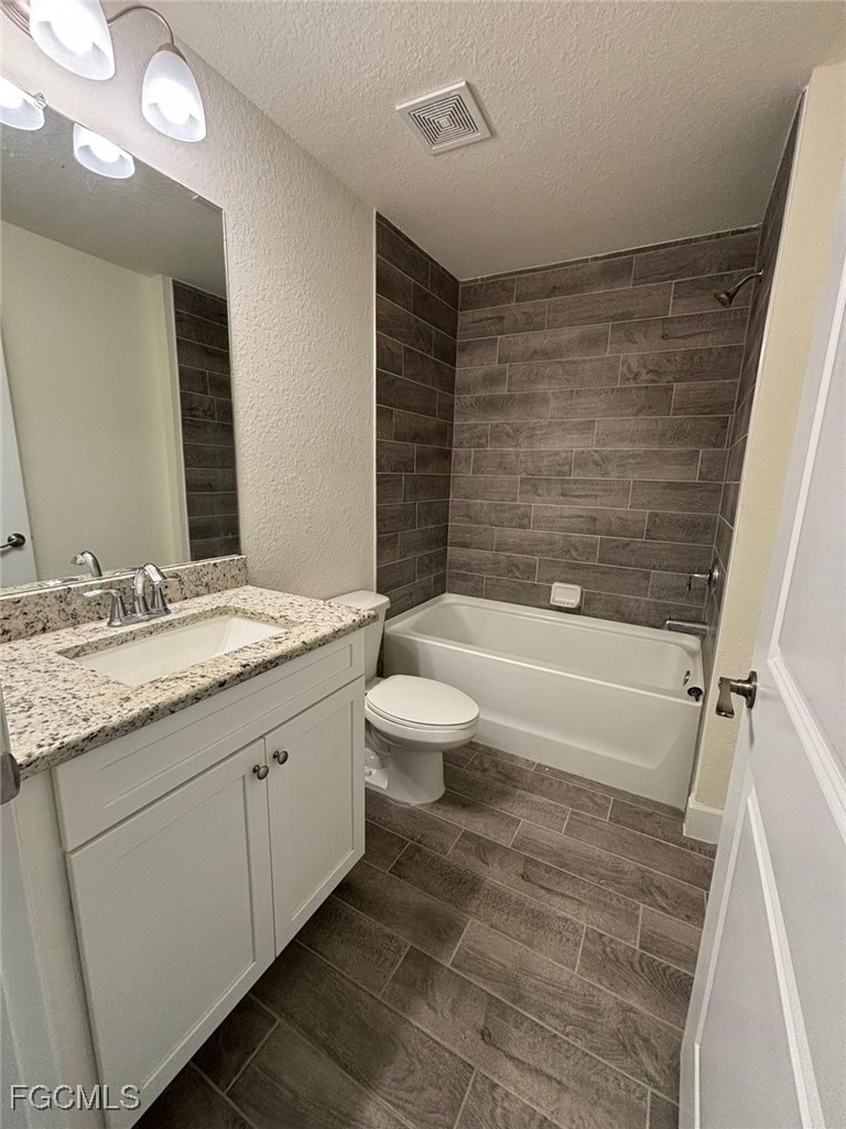 4 Bed SingleFamilyResidence for Sale in Lehigh Acres, photo 21