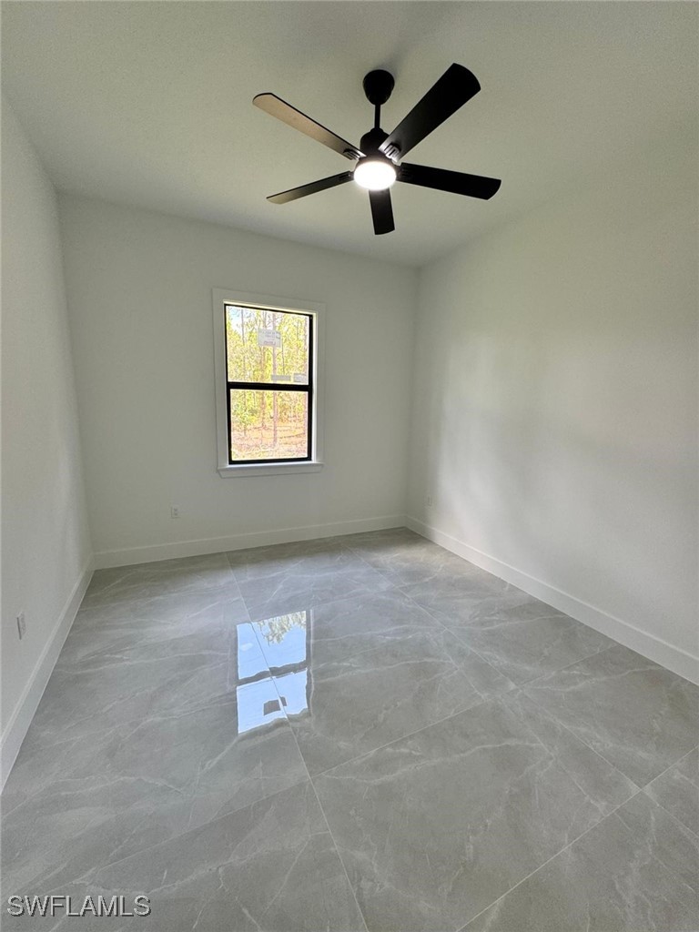 4 Bed SingleFamilyResidence for Sale in Lehigh Acres, photo 21