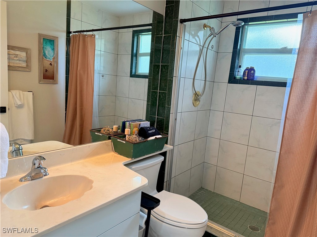 2 Bed Attached for Sale in Naples, photo 21