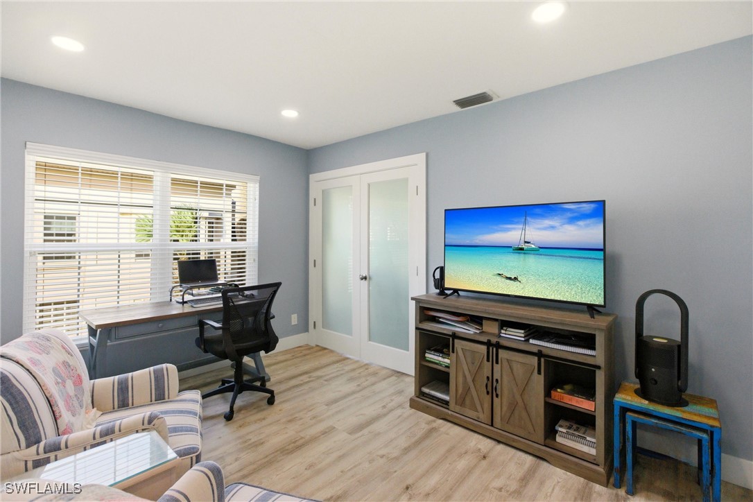 3 Bed Condominium for Sale in Naples, photo 21