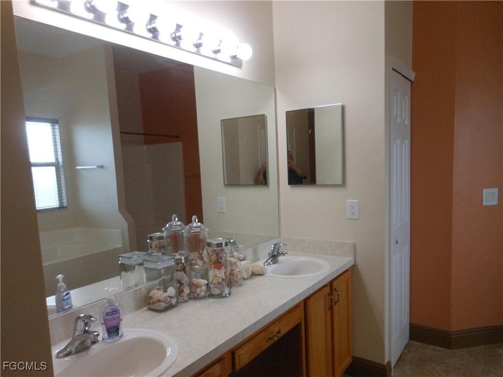 3 Bed SingleFamilyResidence for Sale in Lehigh Acres, FL — photo 21