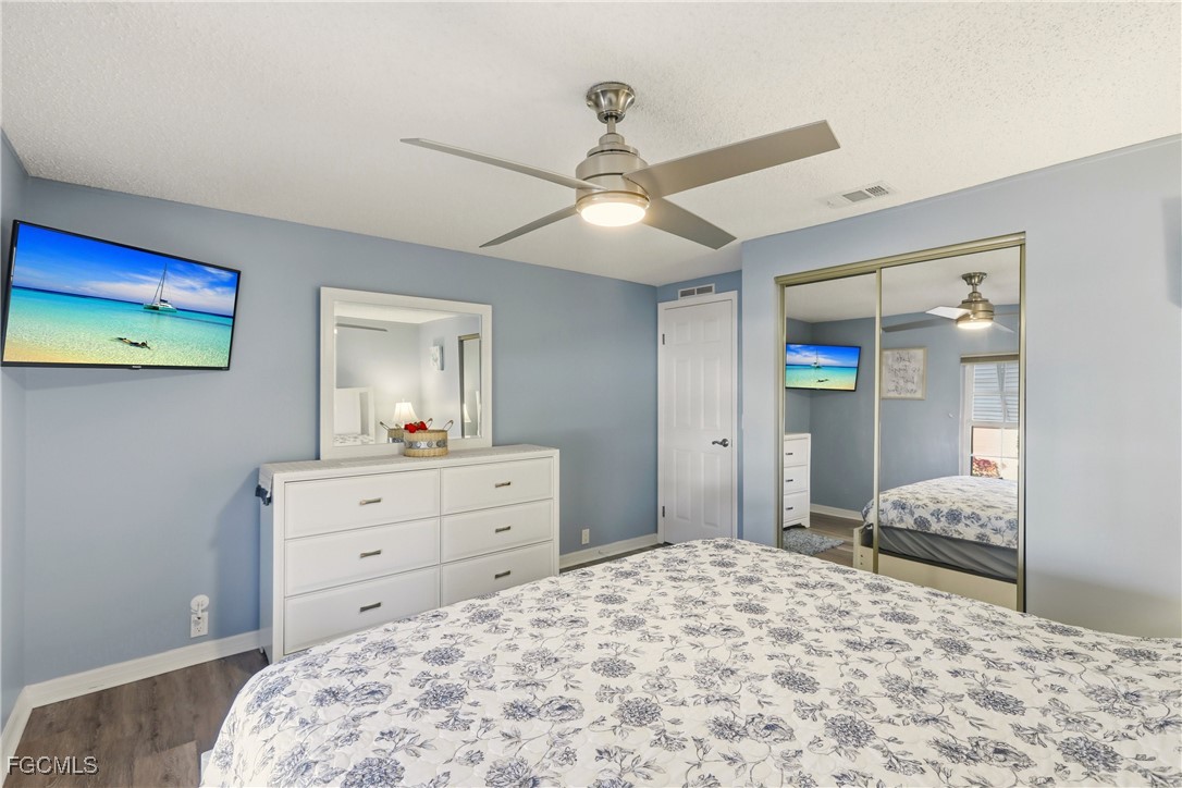 2 Bed ManufacturedHome for Sale in North Fort Myers, FL — photo 21