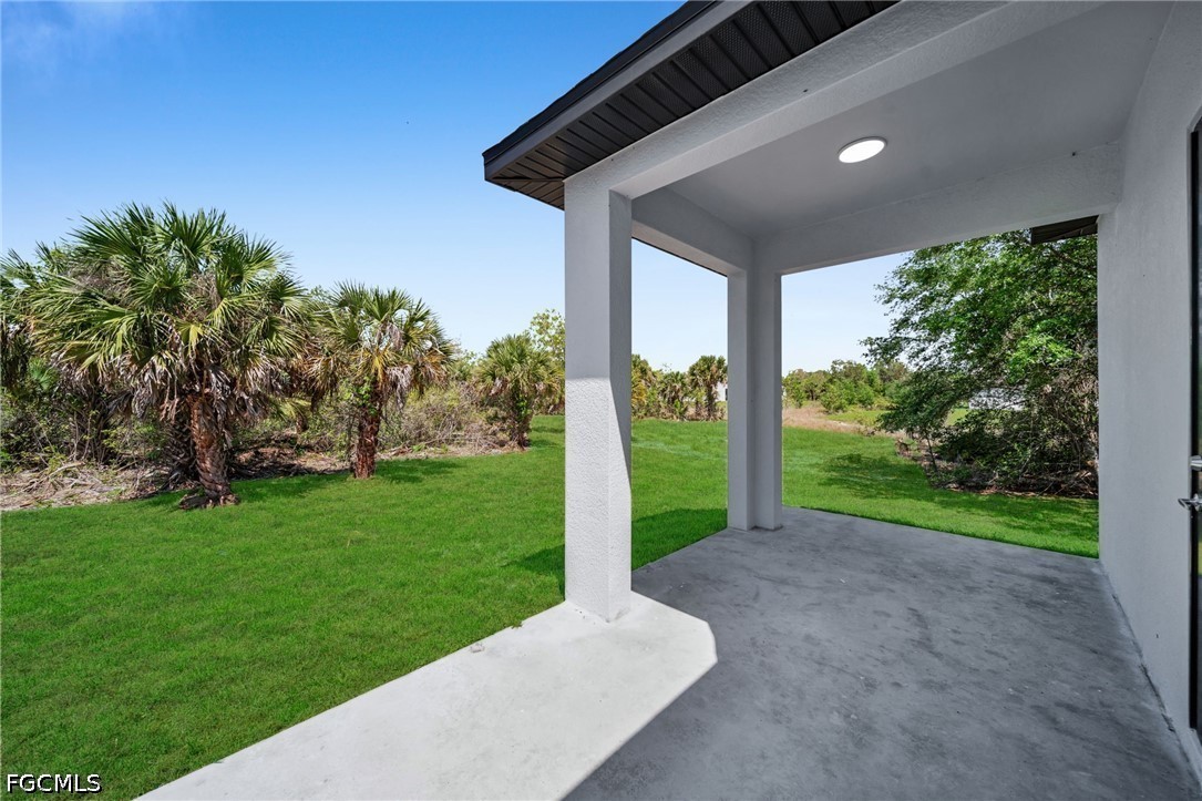 3 Bed SingleFamilyResidence for Sale in Lehigh Acres, photo 21