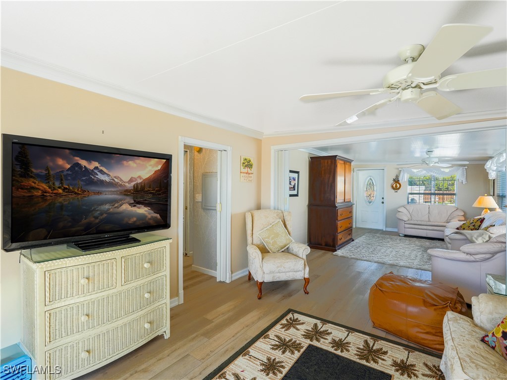 1 Bed Waterfront Home for Sale in Naples, photo 21