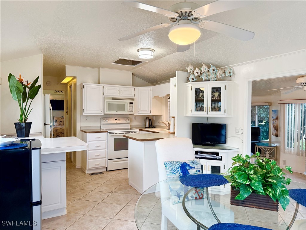 1 Bed ManufacturedHome for Sale in Naples, FL, $125,000 — photo 21