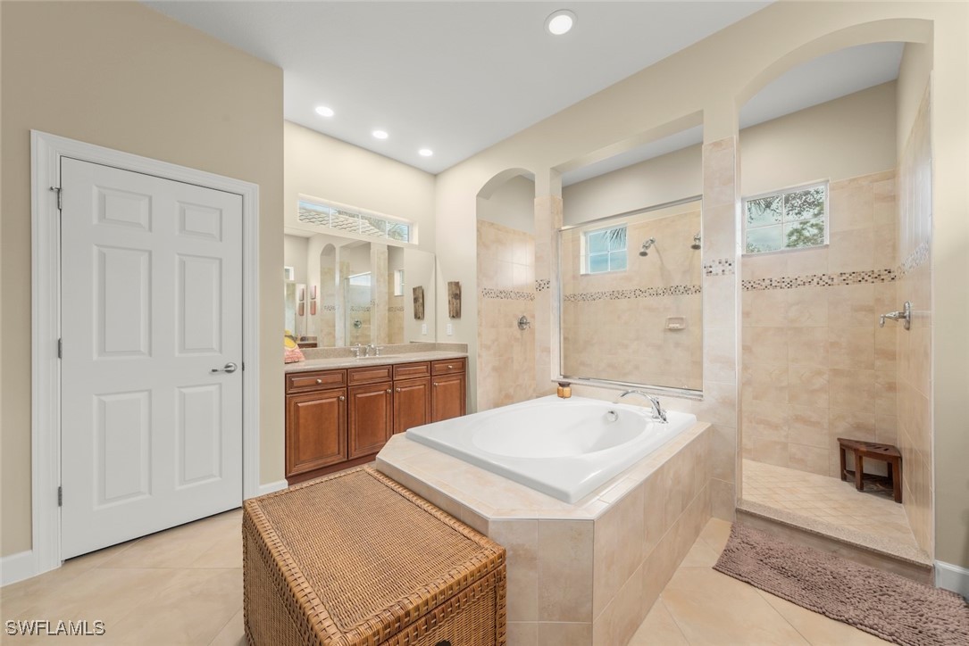 3 Bed Pool Home for Sale in Hollybrook, photo 21