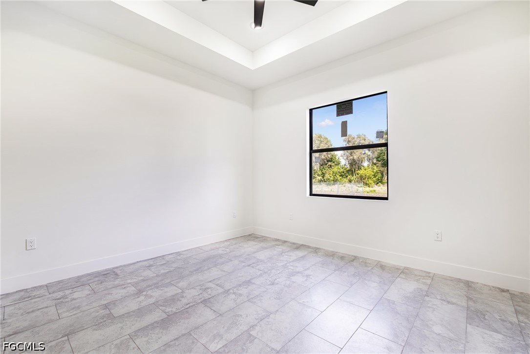 3 Bed SingleFamilyResidence for Sale in Lehigh Acres, photo 21