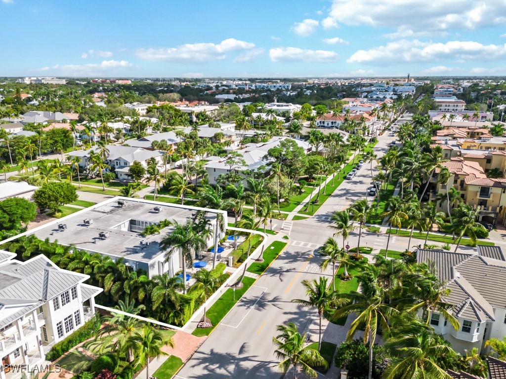 2 Bed Condominium for Sale in Naples, photo 21