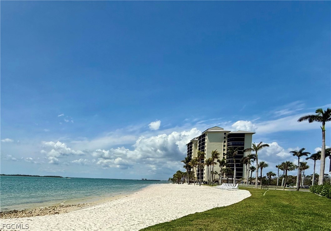 2 Bed Waterfront Home for Sale in Fort Myers, FL, $698,000 — photo 21