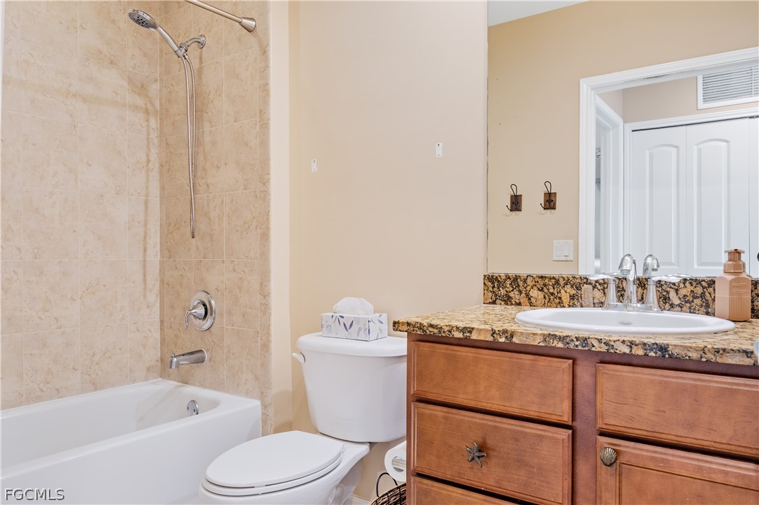 2 Bed Waterfront Home for Sale in Fort Myers, photo 21