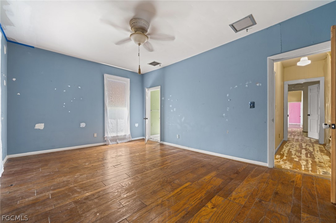 3 Bed SingleFamilyResidence for Sale in Bayshore Park, FL — photo 21