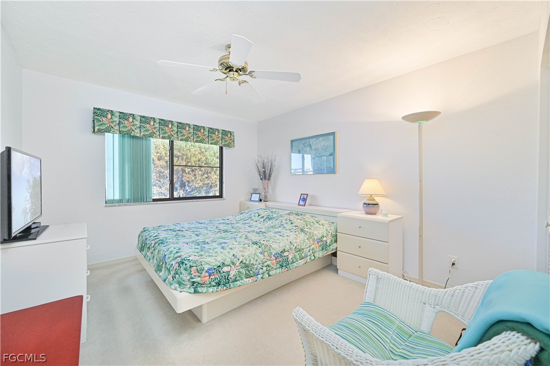 2 Bed Waterfront Home for Sale in Cape Coral, photo 21