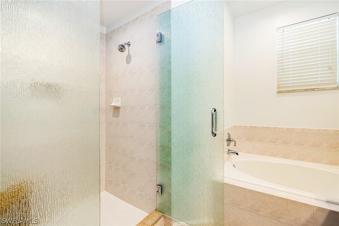 3 Bed Condominium for Sale in Turtle Point, photo 21