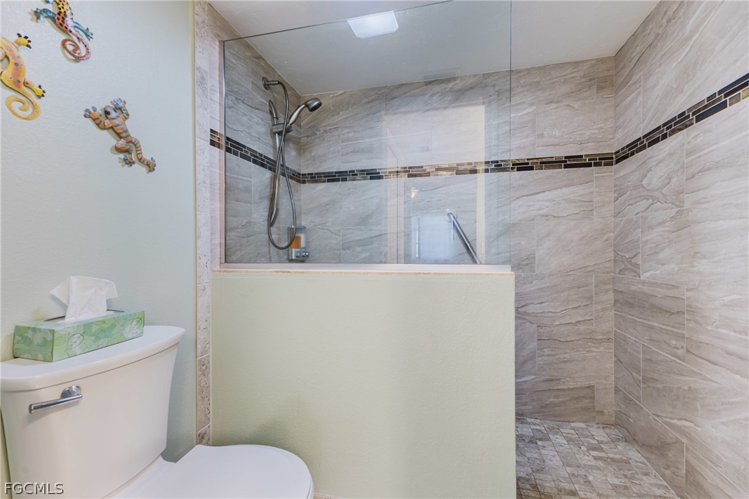 2 Bed Condominium for Sale in Punta Gorda, FL, $200,000 — photo 21
