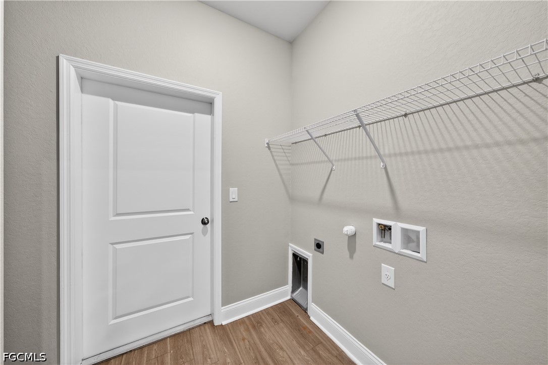 3 Bed SingleFamilyResidence for Sale in Cape Coral, photo 21