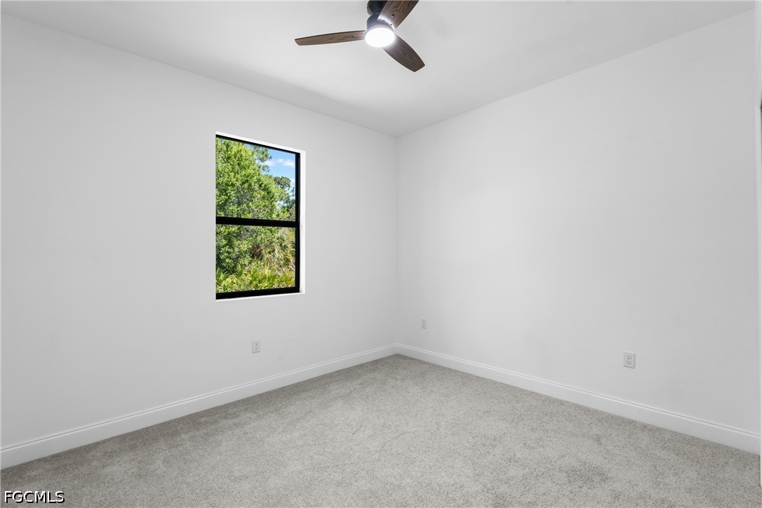 3 Bed SingleFamilyResidence for Sale in Lehigh Acres, photo 21