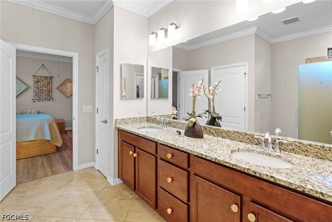 2 Bed Waterfront Home for Sale in Fort Myers, photo 21