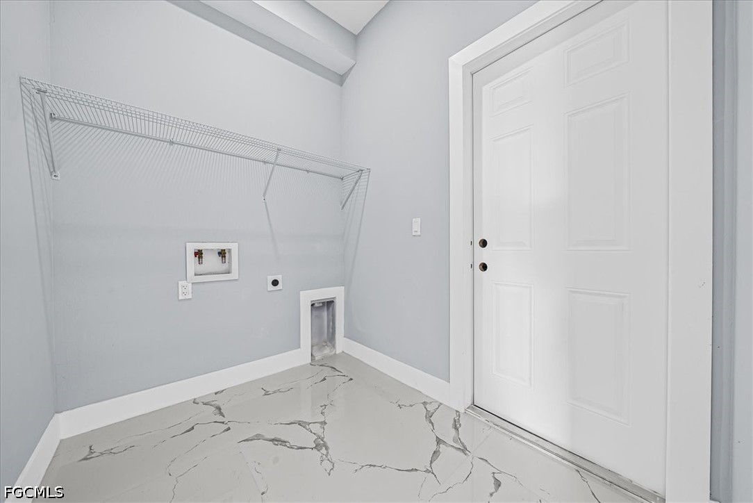 4 Bed SingleFamilyResidence for Sale in Lehigh Acres, photo 21