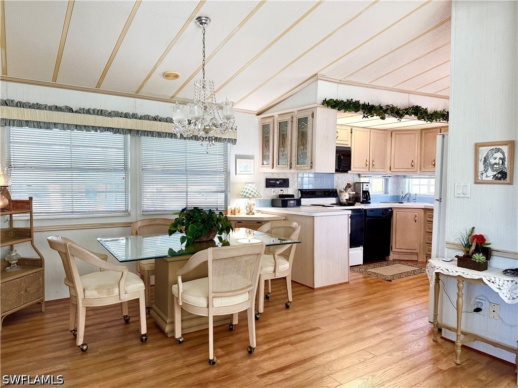 1 Bed ManufacturedHome for Sale in Naples, FL, $135,000 — photo 21