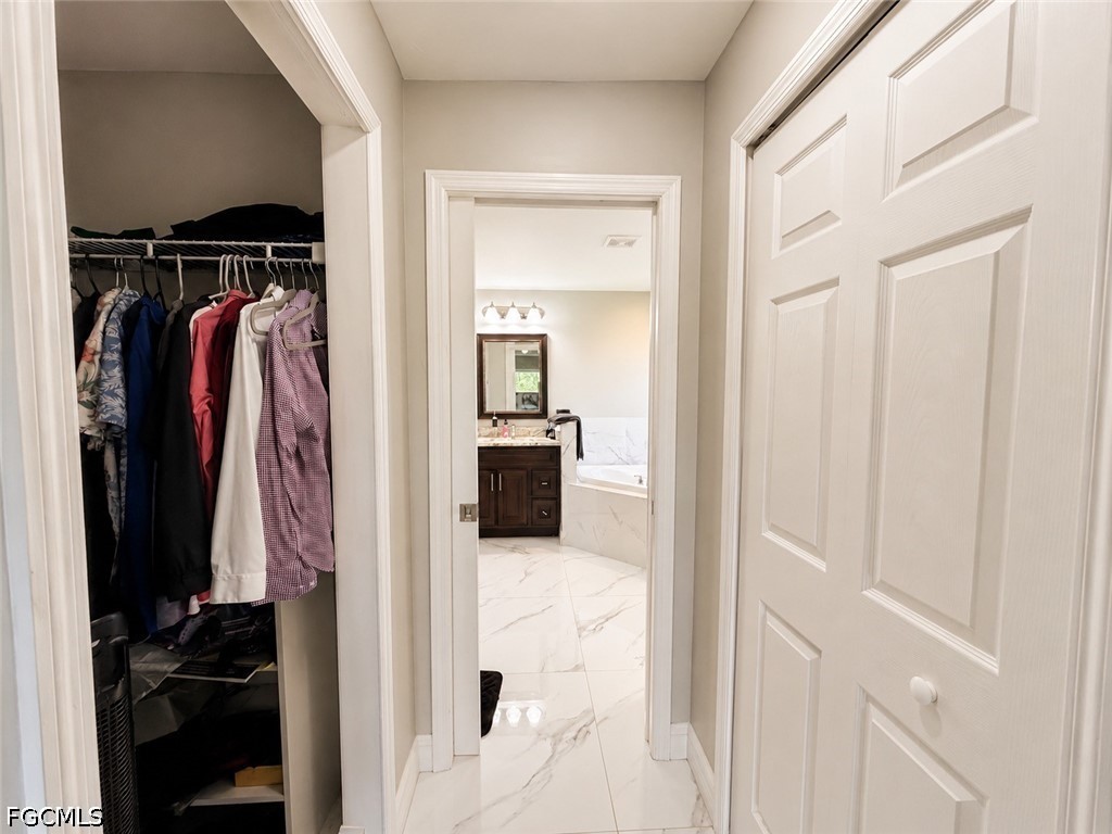 4 Bed SingleFamilyResidence for Sale in Lehigh Acres, photo 21