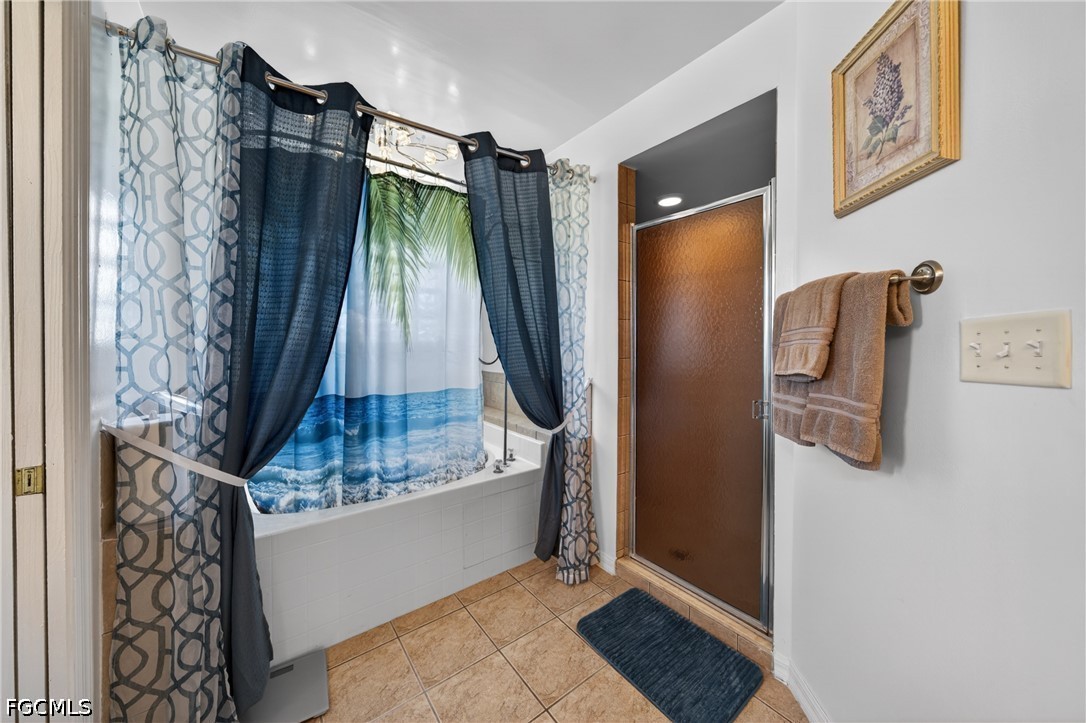 3 Bed SingleFamilyResidence for Sale in Cape Coral, photo 21