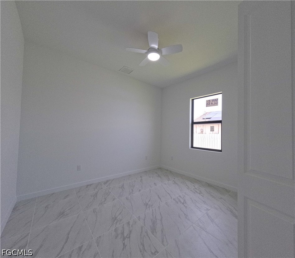 3 Bed SingleFamilyResidence for Sale in Cape Coral, photo 21