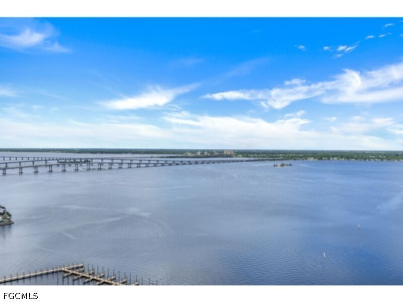 2 Bed Waterfront Home for Sale in Oasis, photo 21