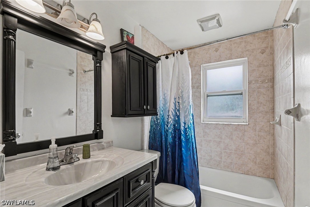 3 Bed SingleFamilyResidence for Sale in Fort Myers, photo 21
