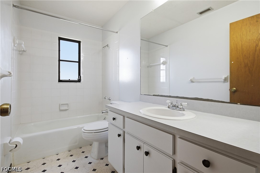 3 Bed SingleFamilyResidence for Sale in Cape Coral, FL — photo 21