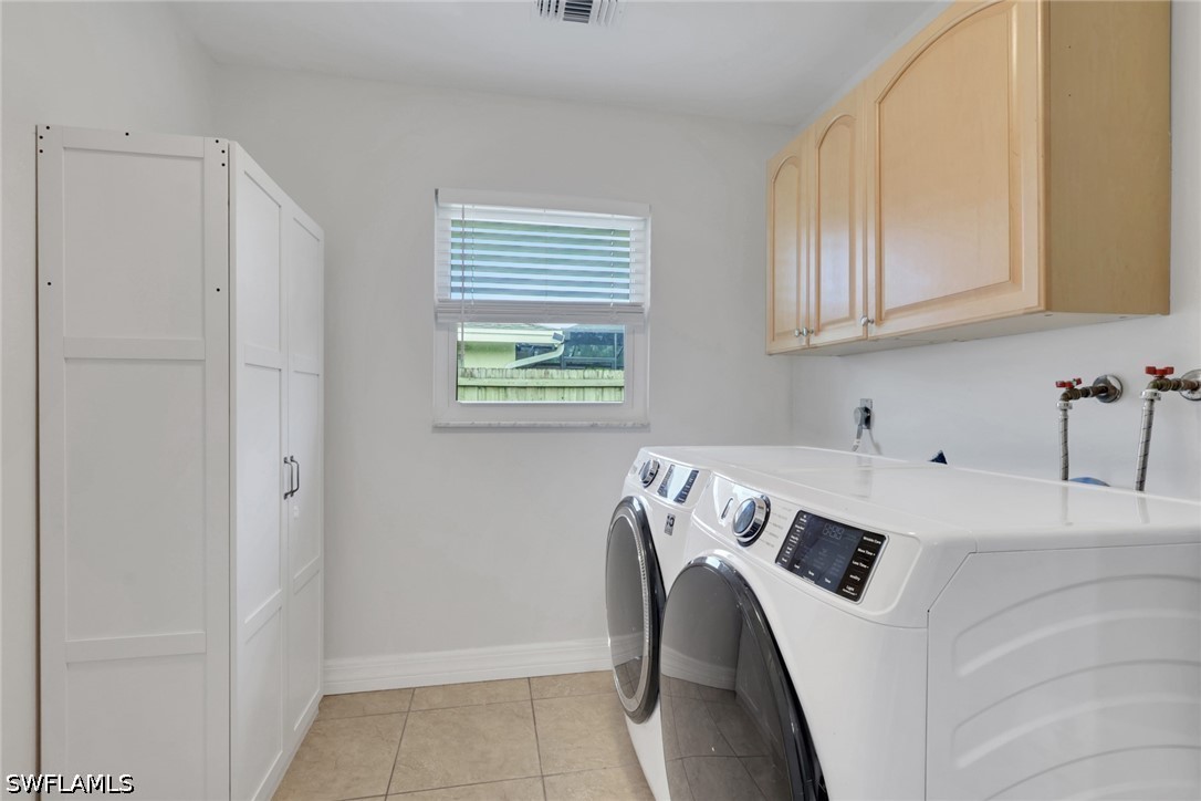 2 Bed SingleFamilyResidence for Sale in Naples, FL, $445,000 — photo 21