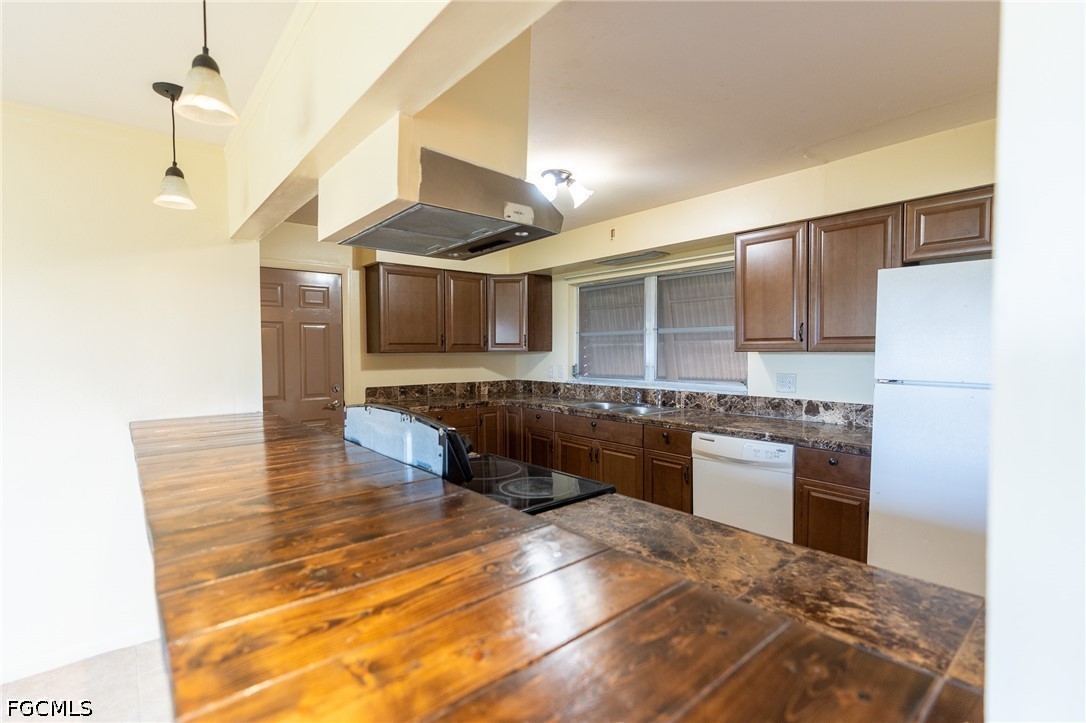 2 Bed SingleFamilyResidence for Sale in Cape Coral, photo 21