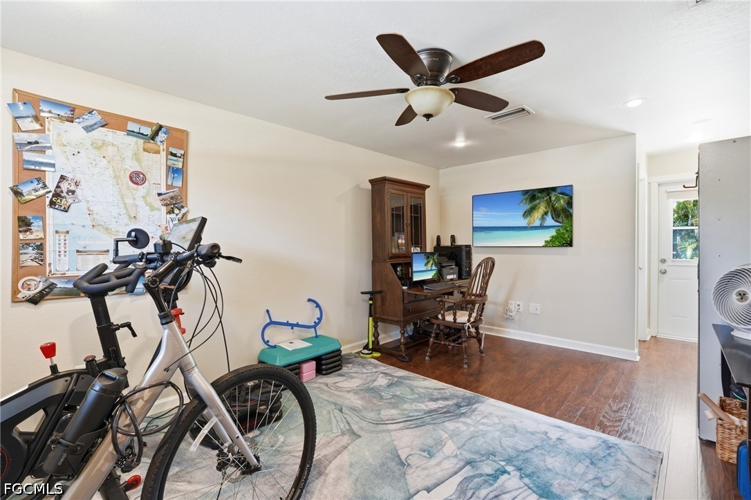 3 Bed Pool Home for Sale in Palmlee Park, photo 21