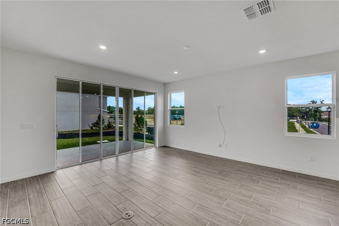 4 Bed SingleFamilyResidence for Sale in Turnleaf, photo 21