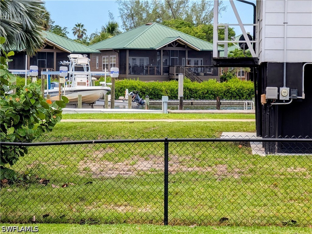 2 Bed SingleFamilyResidence for Sale in Everglades City, FL — photo 21