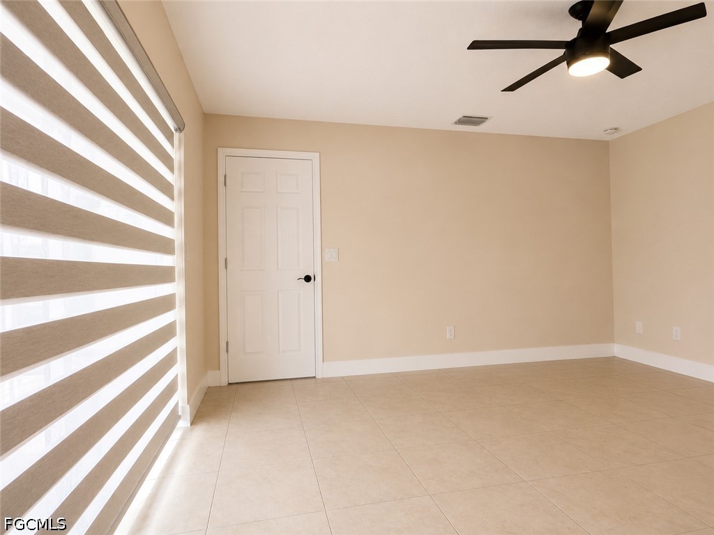 3 Bed SingleFamilyResidence for Sale in Cape Coral, photo 21